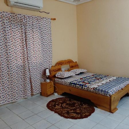 Villa Chambre B climatisée douche Cuisine salon Bamako Extérieur photo