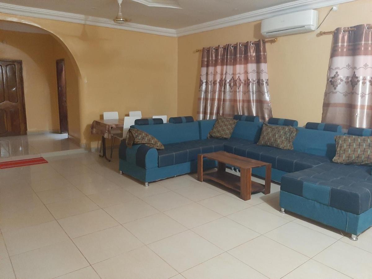 Villa Chambre B climatisée douche Cuisine salon Bamako Extérieur photo