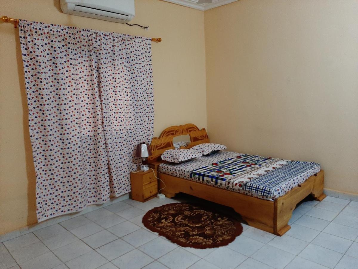 Villa Chambre B climatisée douche Cuisine salon Bamako Extérieur photo